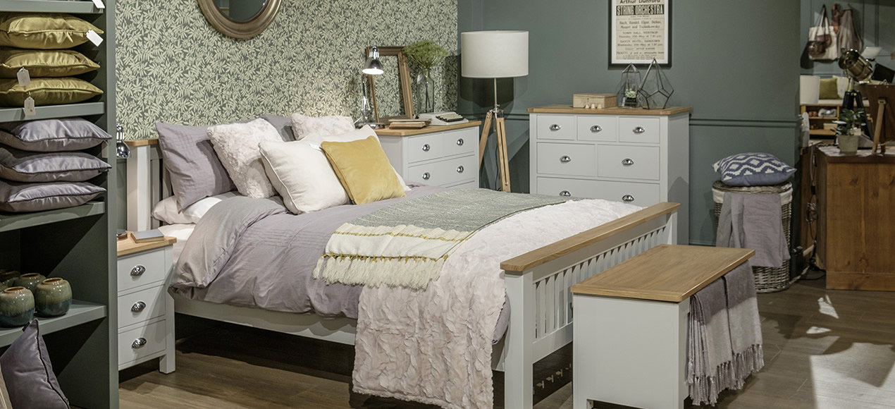 Furniture Shop in Chelmsford Oak Furniture Chelmsford The Cotswold
